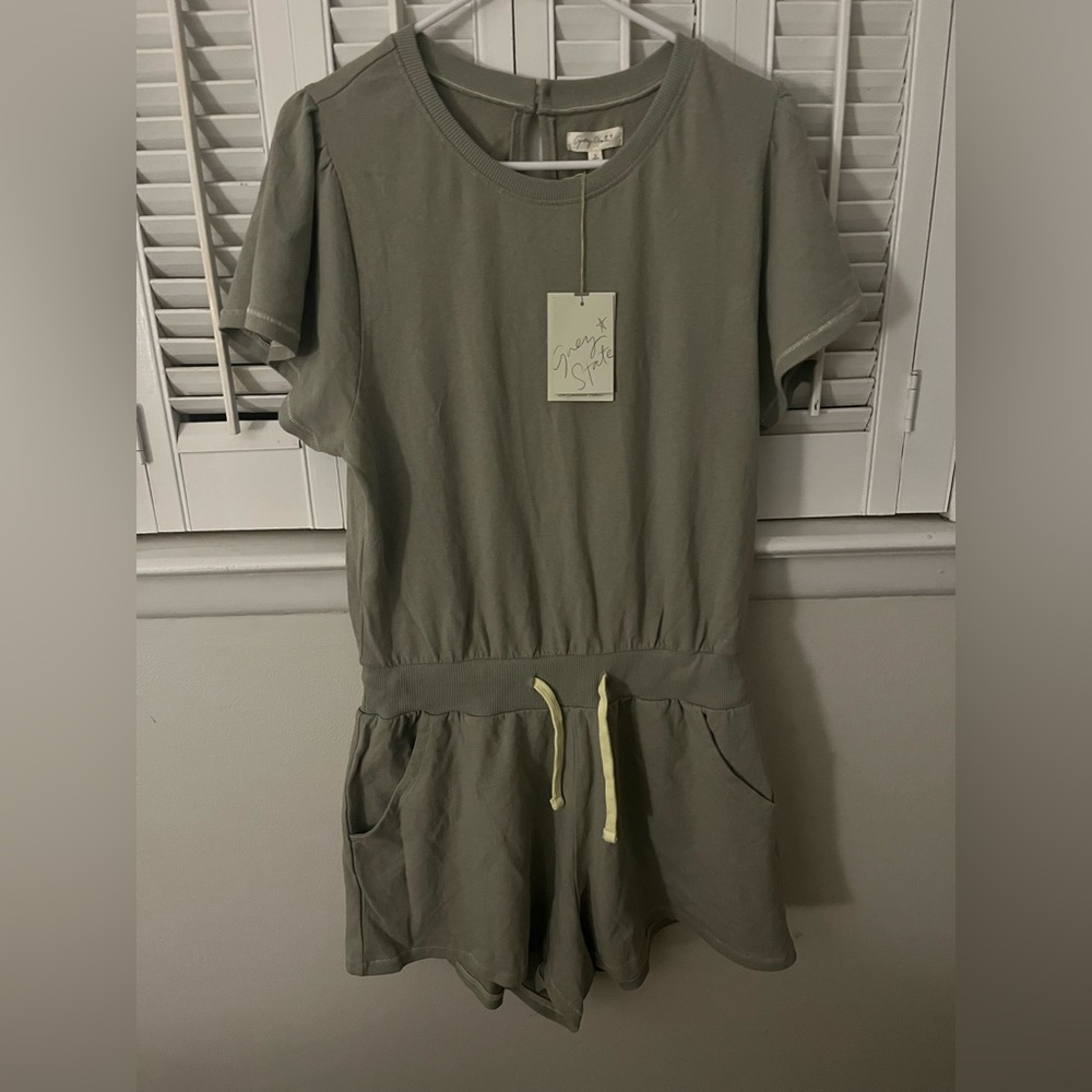Grey State green romper size M. NWT
